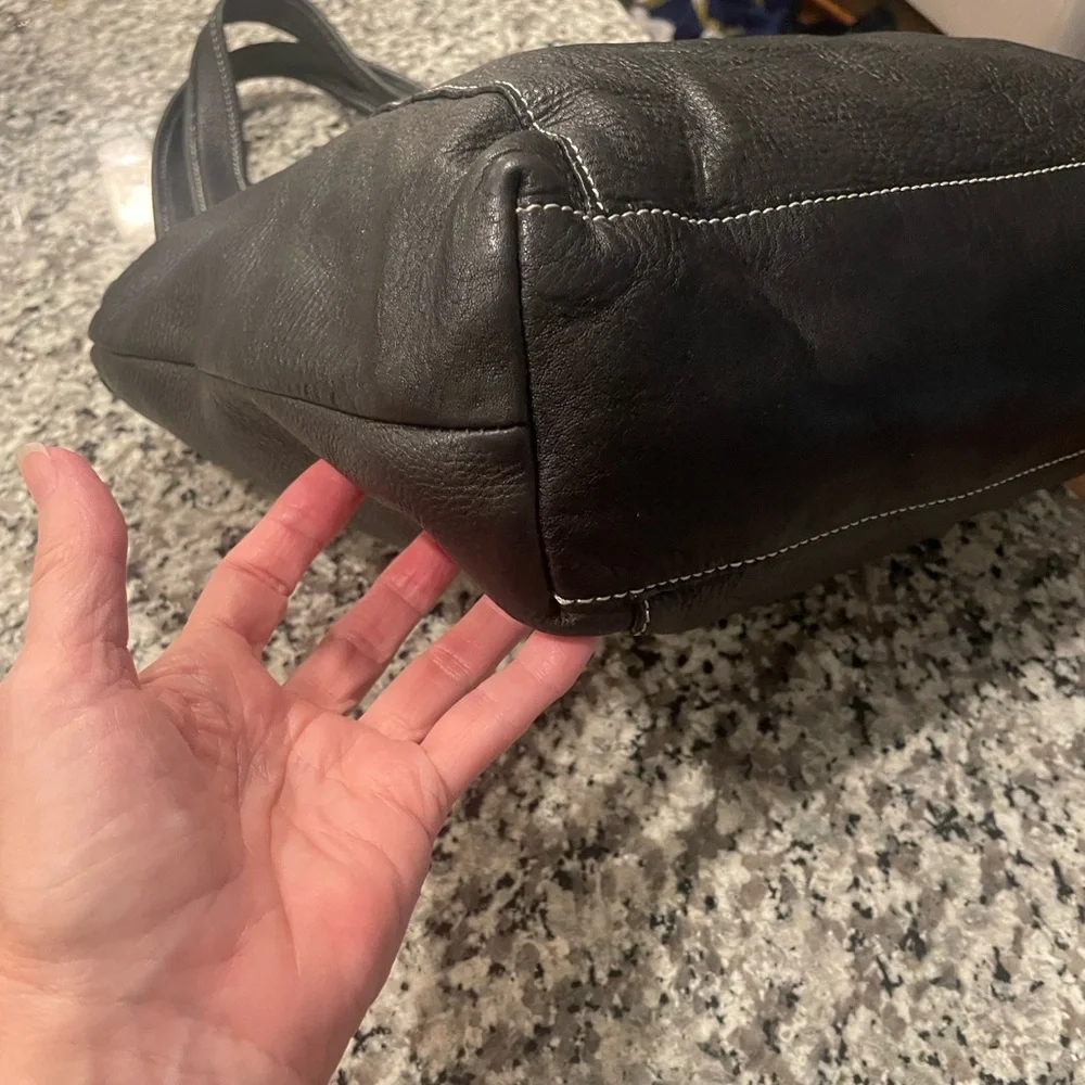 Talbots Gorgeous Leather Bag, no corner wear no stains - Picture 6 of 12